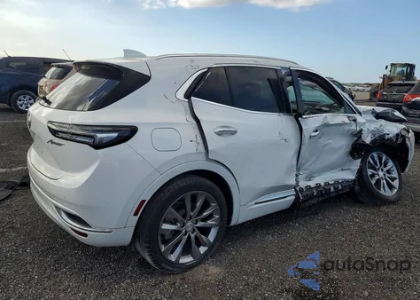 2021 Buick Envision Avenir z USA, uszkodzony, nr VIN LRBFZRR41MD122678